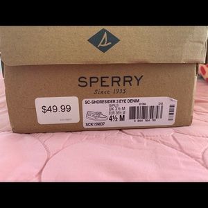 Girls sperry